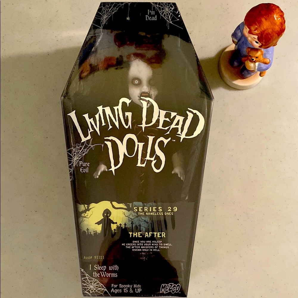 Living Dead Dolls Series 29 The After